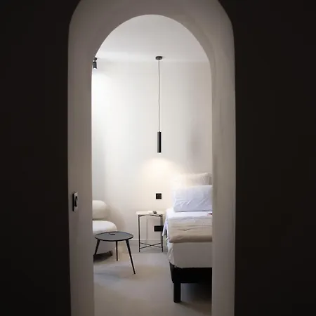 Mouchki Hotel